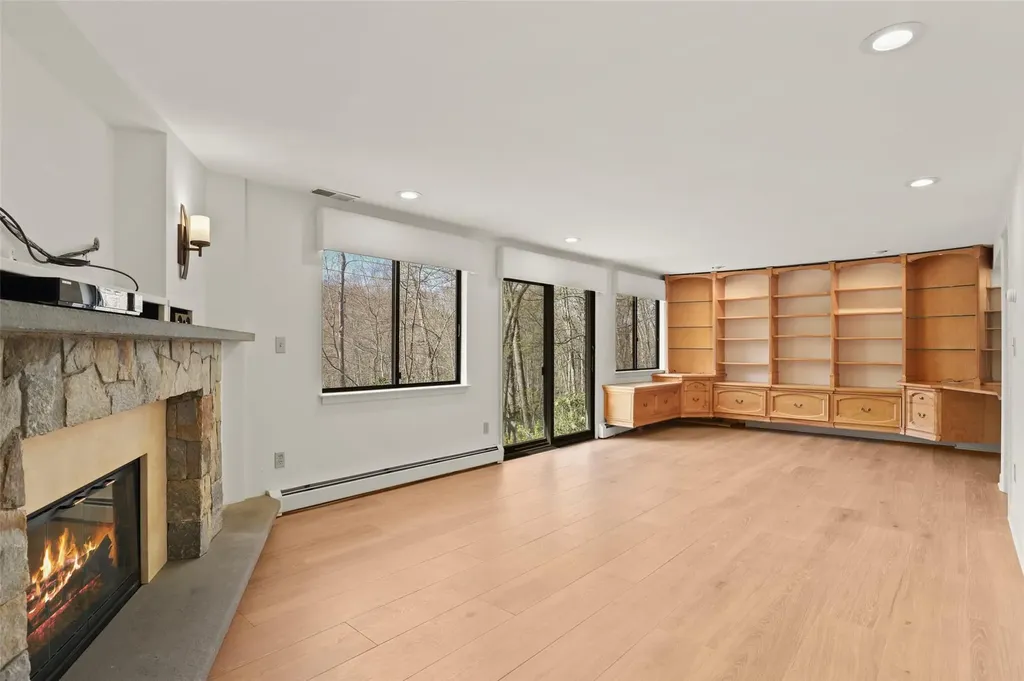 6 Manor Drive Goldens Bridge NY 10526