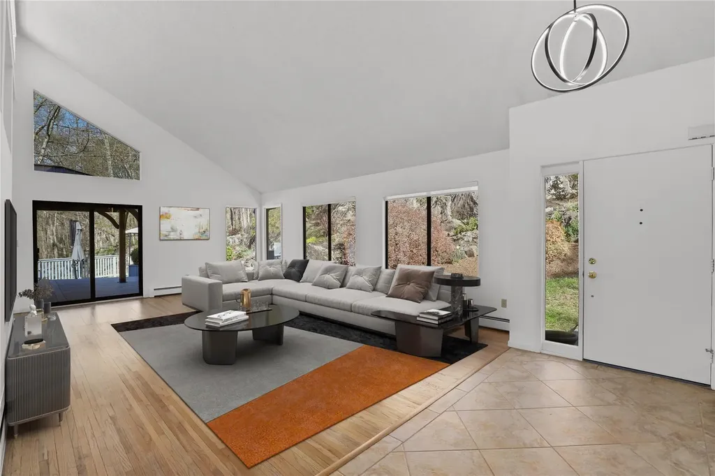 6 Manor Drive Goldens Bridge NY 10526
