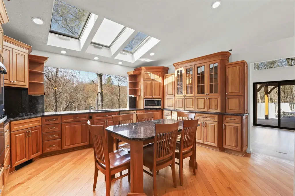 6 Manor Drive Goldens Bridge NY 10526