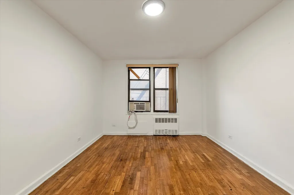 141-05 Pershing Crescent Briarwood NY 11435