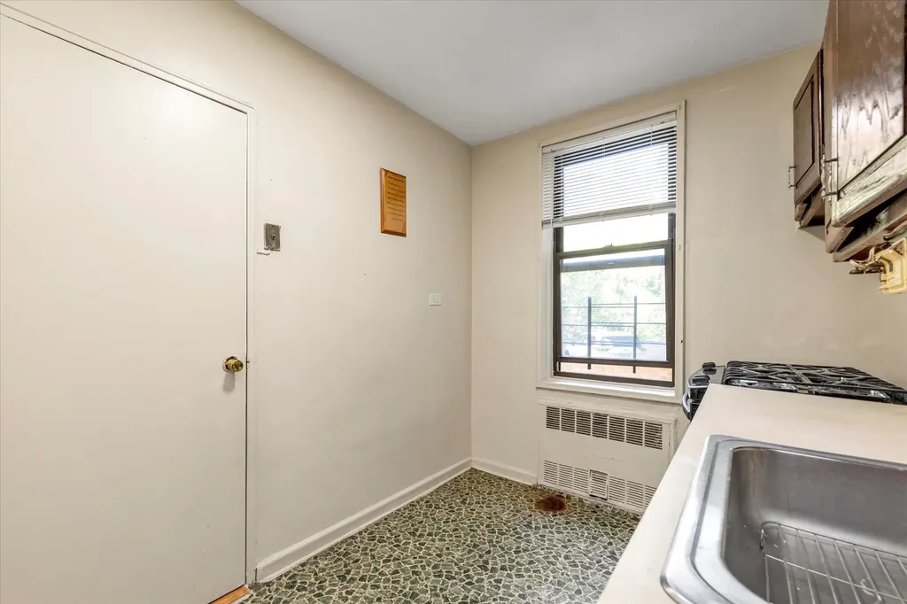 141-05 Pershing Crescent Briarwood NY 11435