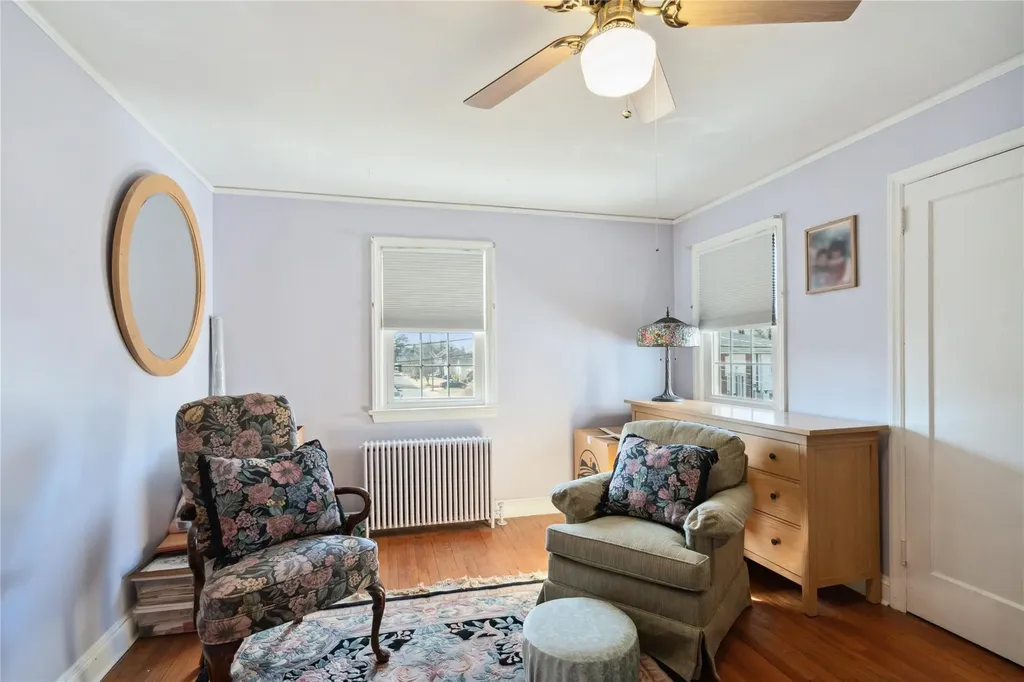 84 W Milton Street Freeport NY 11520