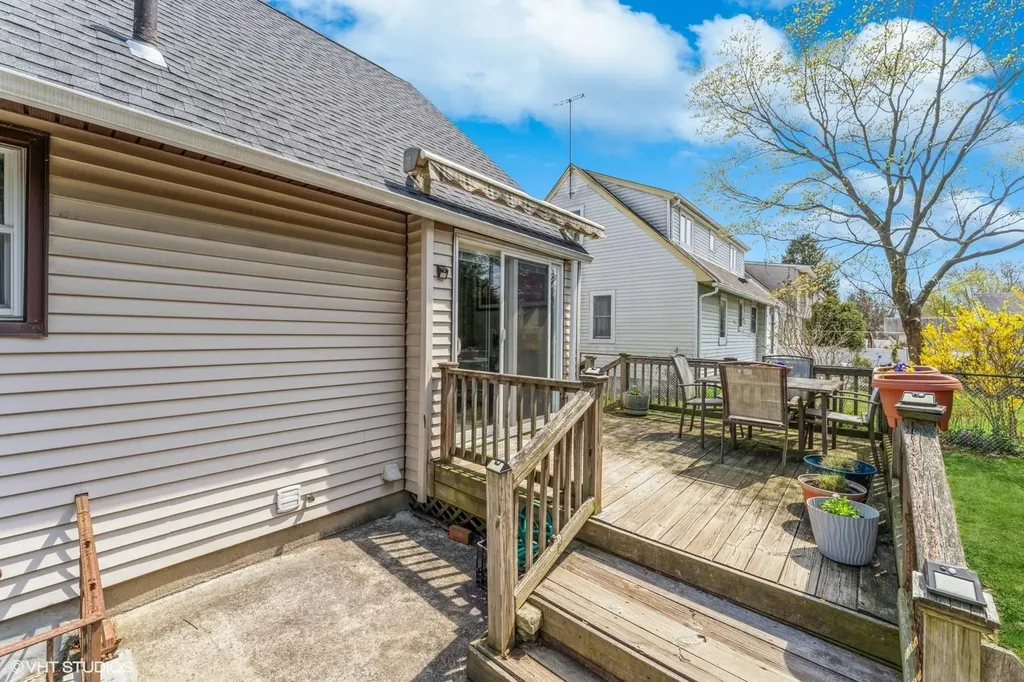 66 Albertson Avenue Albertson NY 11507