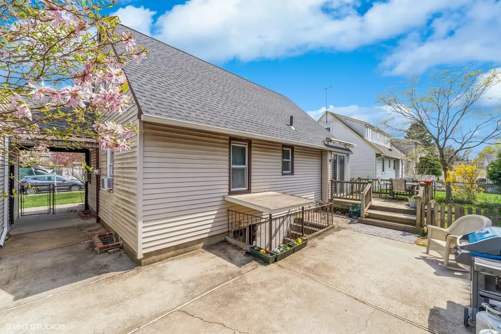 66 Albertson Avenue Albertson NY 11507