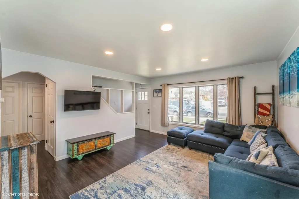 66 Albertson Avenue Albertson NY 11507