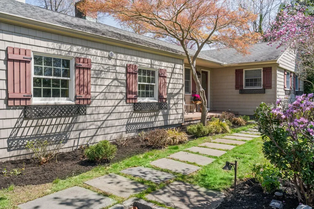 1 Derby Drive Stony Brook NY 11790