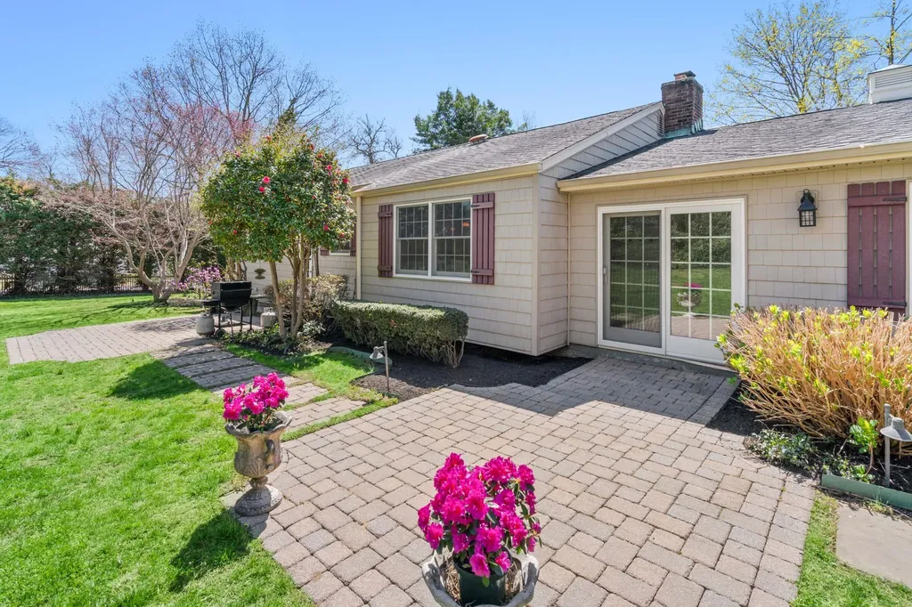 1 Derby Drive Stony Brook NY 11790