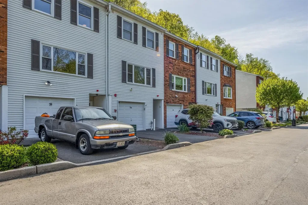 74 Foltim Way Congers NY 10920