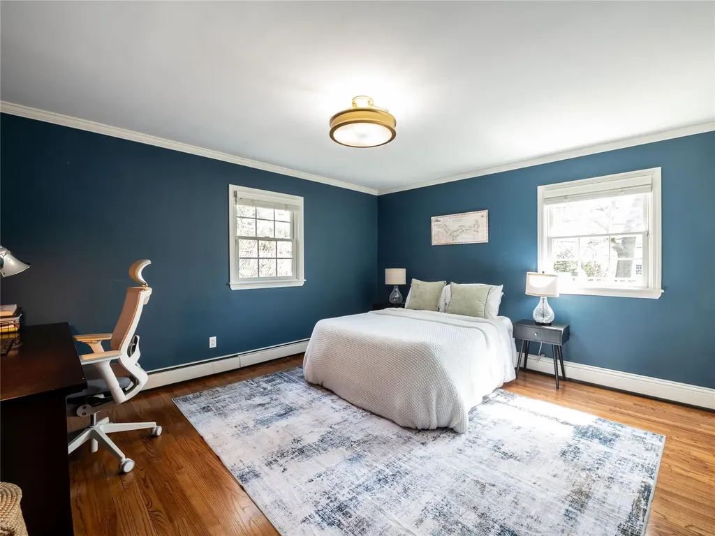 812 Hunt Lane Manhasset NY 11030