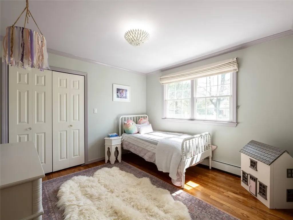 812 Hunt Lane Manhasset NY 11030
