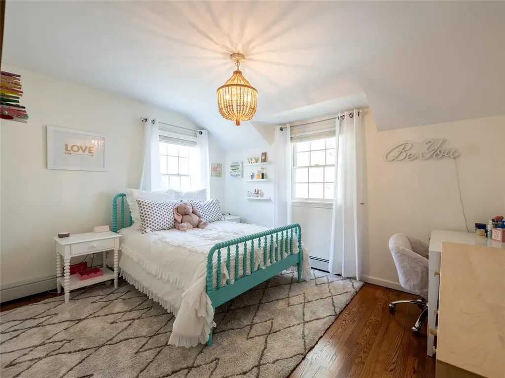 812 Hunt Lane Manhasset NY 11030