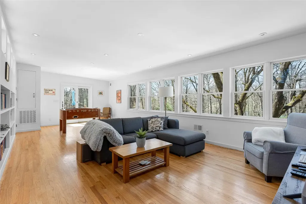 1030 Old White Plains Road Mamaroneck NY 10543