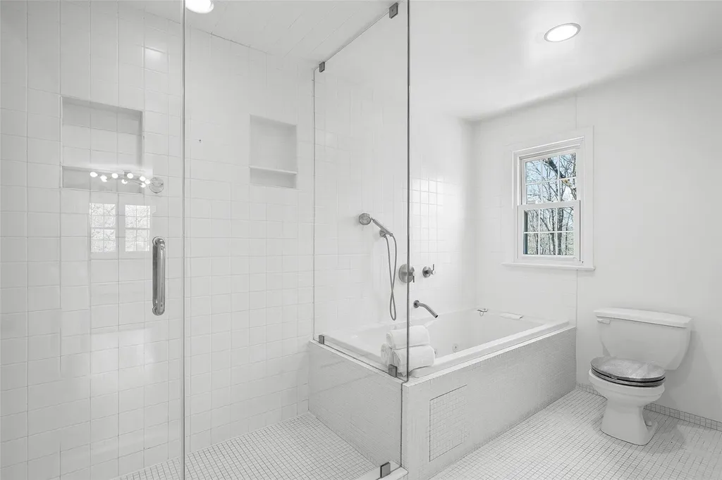 1030 Old White Plains Road Mamaroneck NY 10543