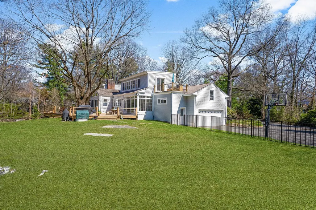 1030 Old White Plains Road Mamaroneck NY 10543