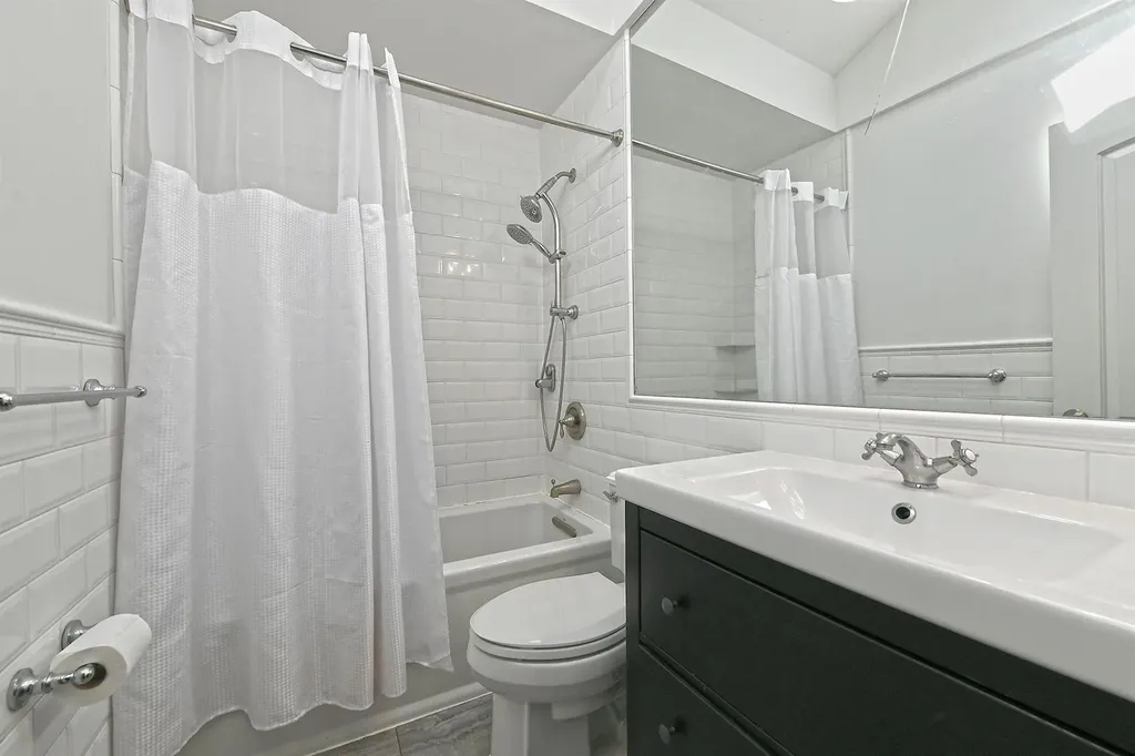 8 Gordon Avenue Plainview NY 11803