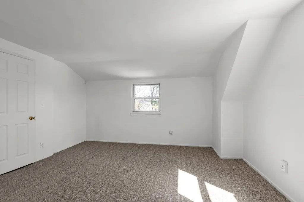 1263 Jackson Avenue Lindenhurst NY 11757