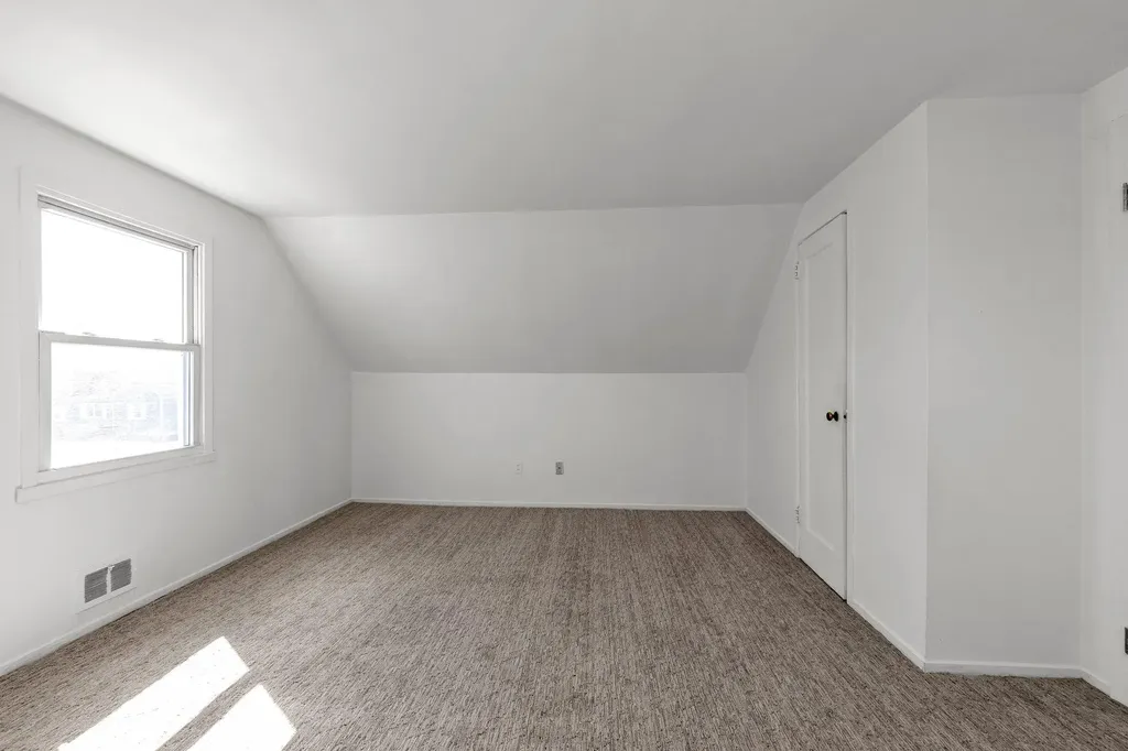 1263 Jackson Avenue Lindenhurst NY 11757
