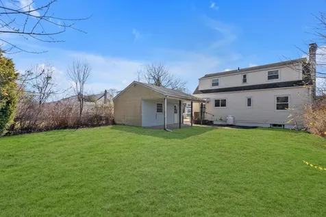 1263 Jackson Avenue Lindenhurst NY 11757