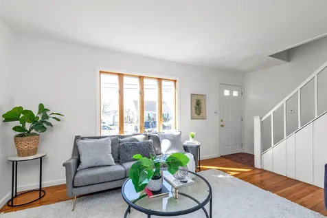 1263 Jackson Avenue Lindenhurst NY 11757