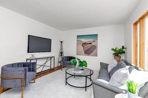 1263 Jackson Avenue Lindenhurst NY 11757