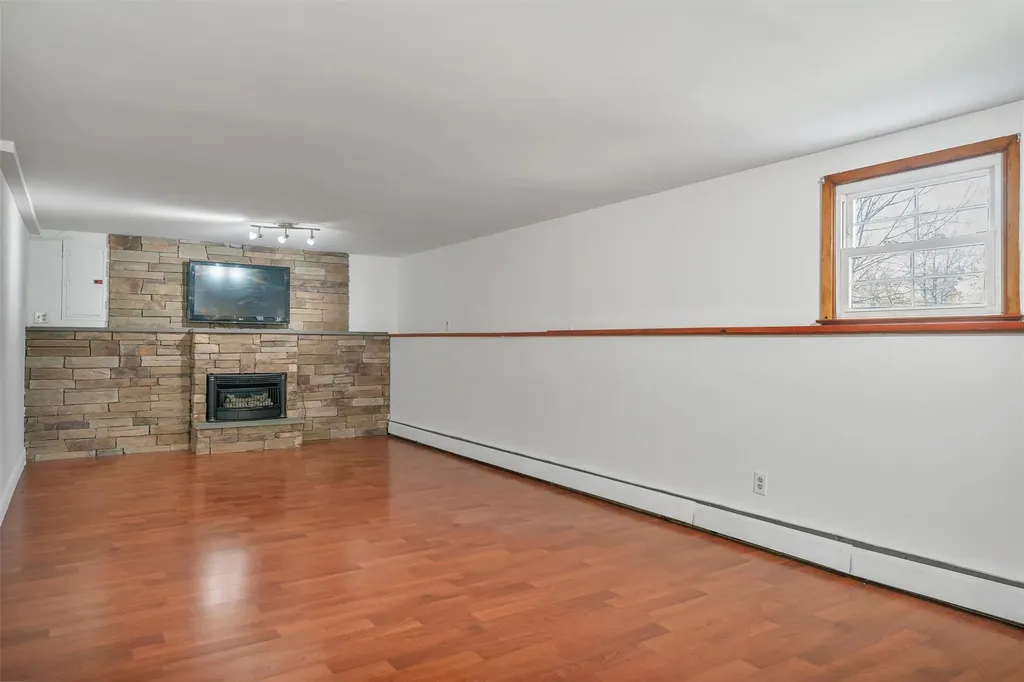 18 Stirrup Drive Newburgh NY 12550