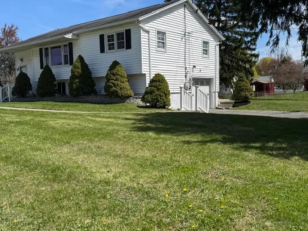 18 Stirrup Drive Newburgh NY 12550