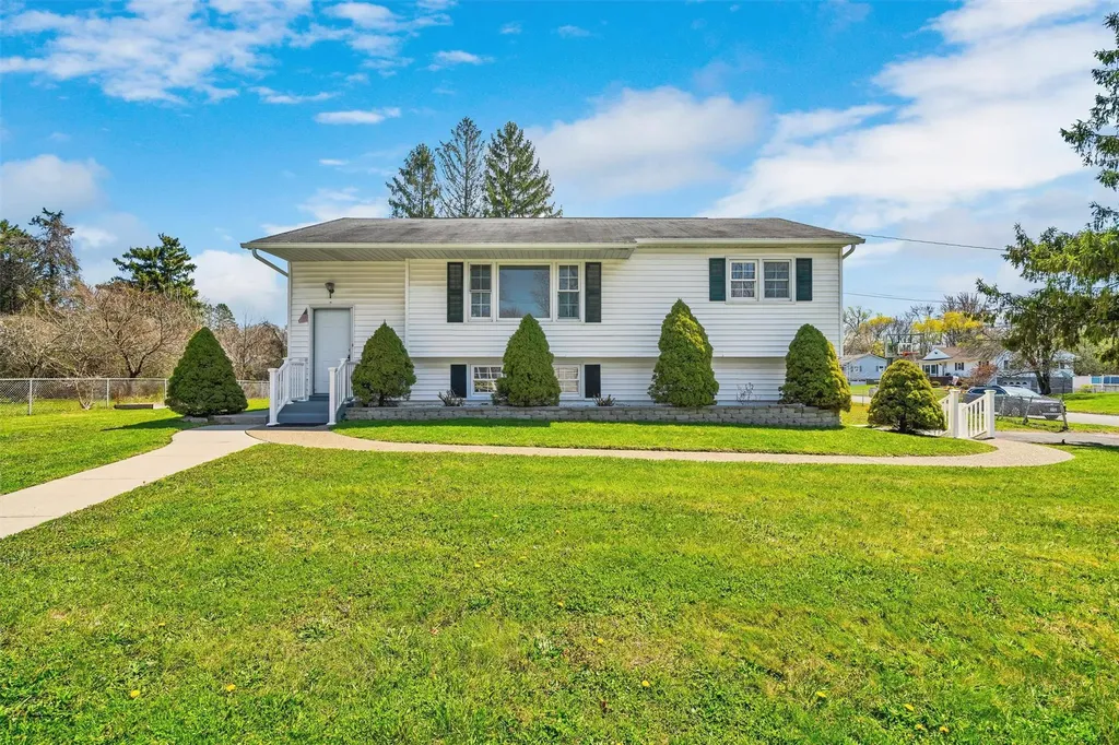 18 Stirrup Drive Newburgh NY 12550
