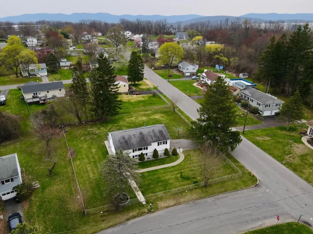 18 Stirrup Drive Newburgh NY 12550