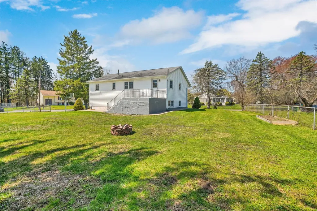 18 Stirrup Drive Newburgh NY 12550