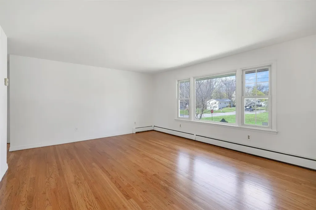 18 Stirrup Drive Newburgh NY 12550