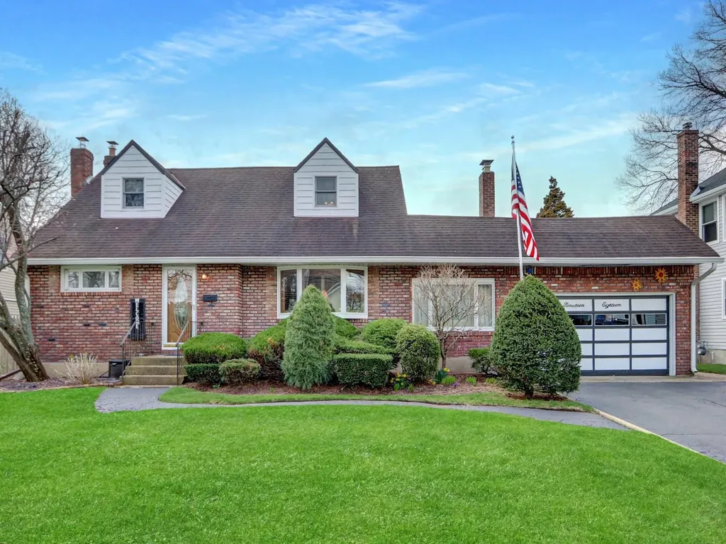 1918 Carroll Avenue Merrick NY 11566