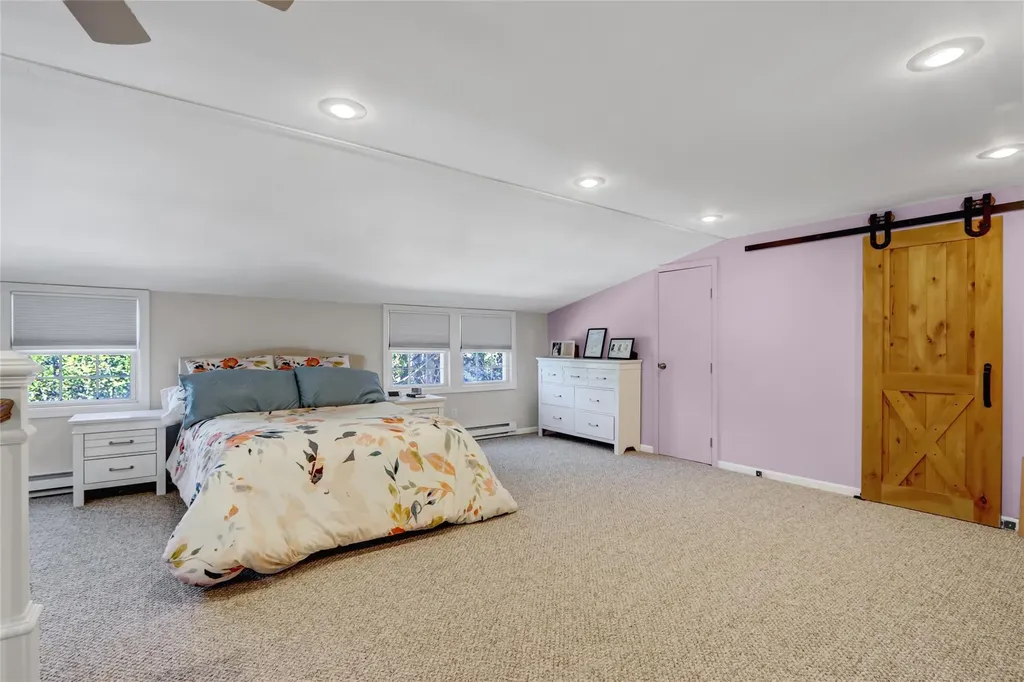 323 Montgomery Avenue West Babylon NY 11704