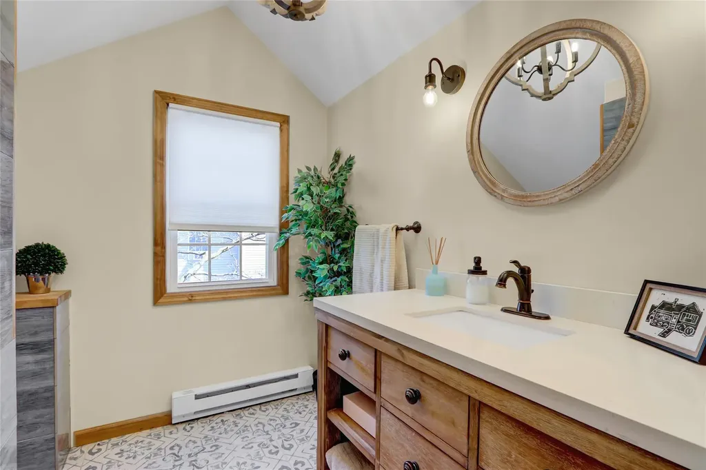 323 Montgomery Avenue West Babylon NY 11704