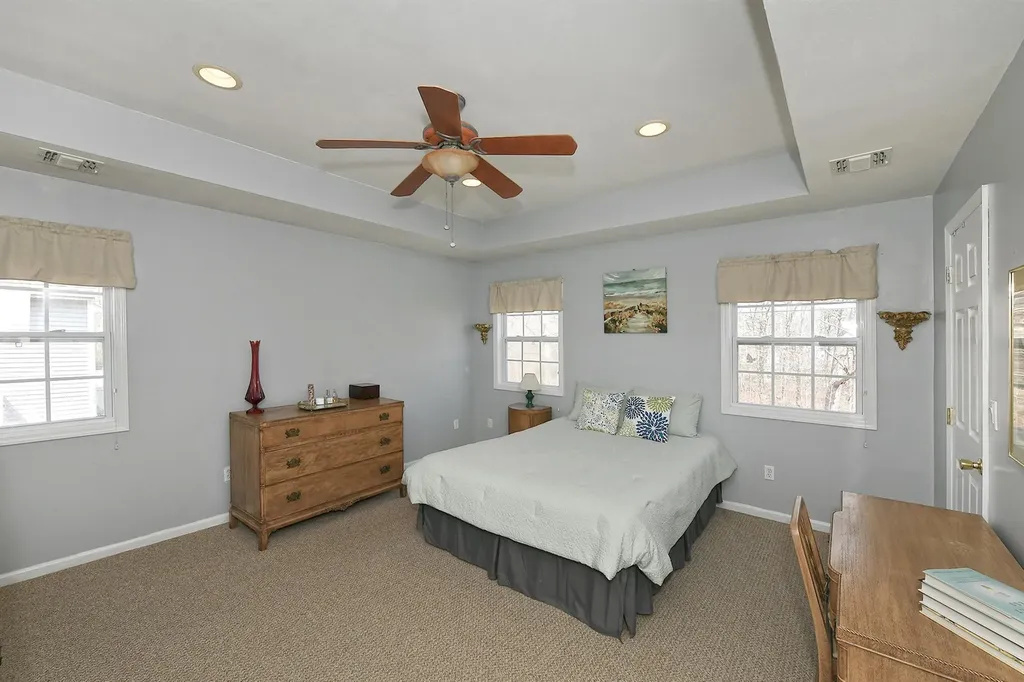 209 Pleasant Drive Bay Shore NY 11706