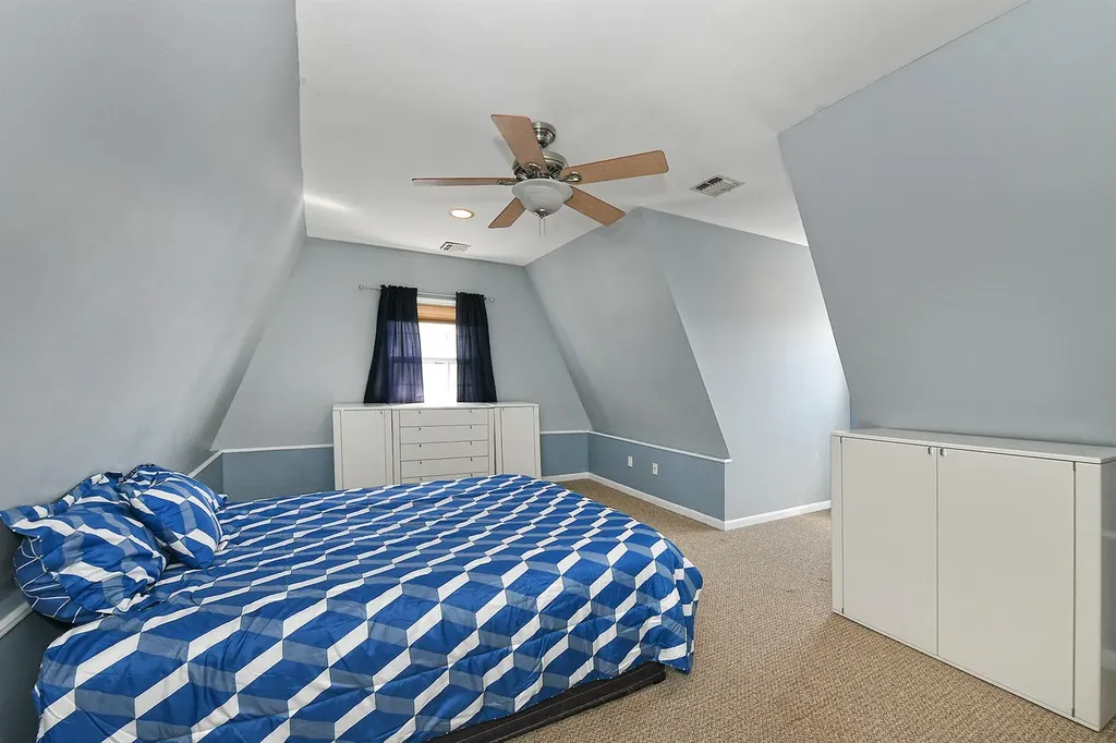 209 Pleasant Drive Bay Shore NY 11706