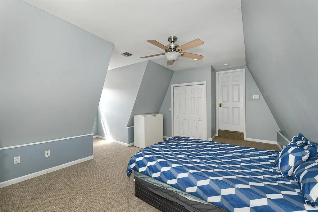 209 Pleasant Drive Bay Shore NY 11706