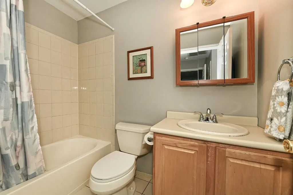 209 Pleasant Drive Bay Shore NY 11706