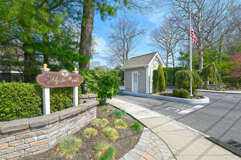 209 Pleasant Drive Bay Shore NY 11706
