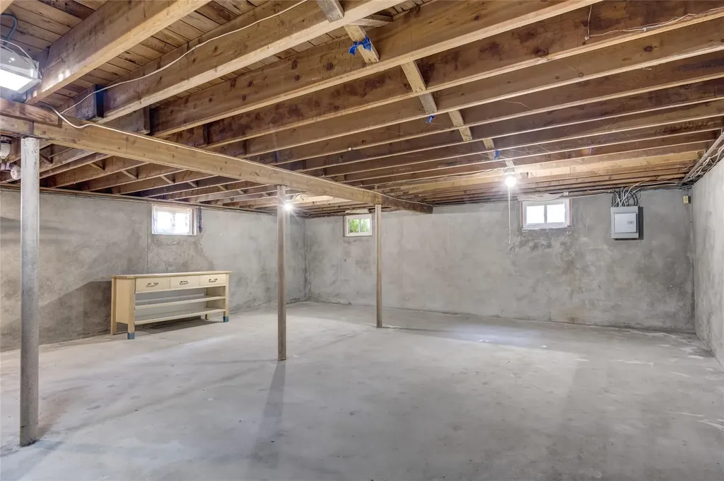 41 Livingston Avenue Babylon NY 11702