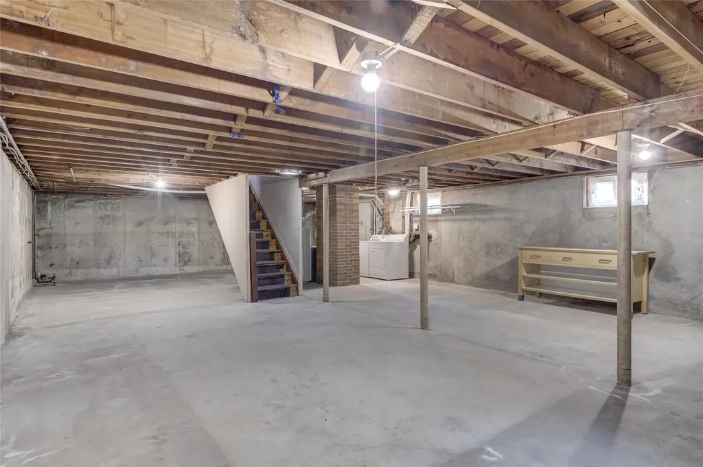 41 Livingston Avenue Babylon NY 11702
