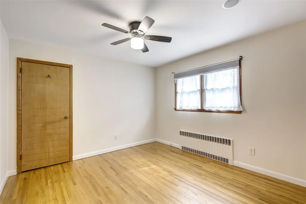 41 Livingston Avenue Babylon NY 11702