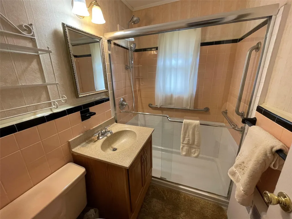 1825 Dover Road Wantagh NY 11793