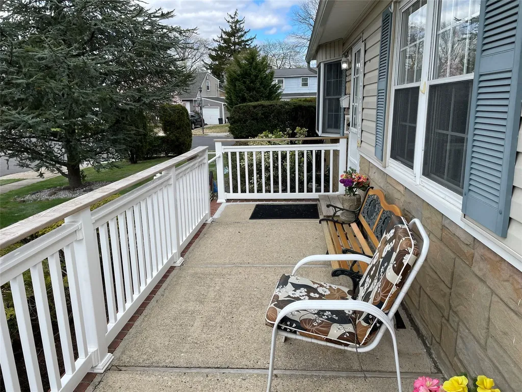 1825 Dover Road Wantagh NY 11793