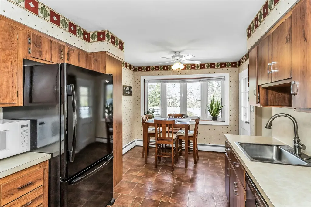 139 Roxton Road Plainview NY 11803
