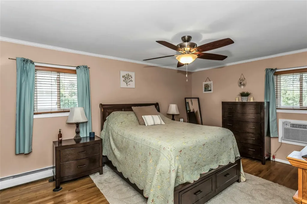139 Roxton Road Plainview NY 11803