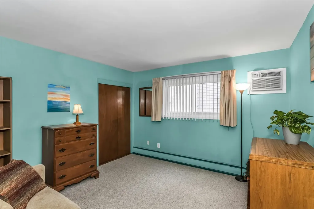 139 Roxton Road Plainview NY 11803