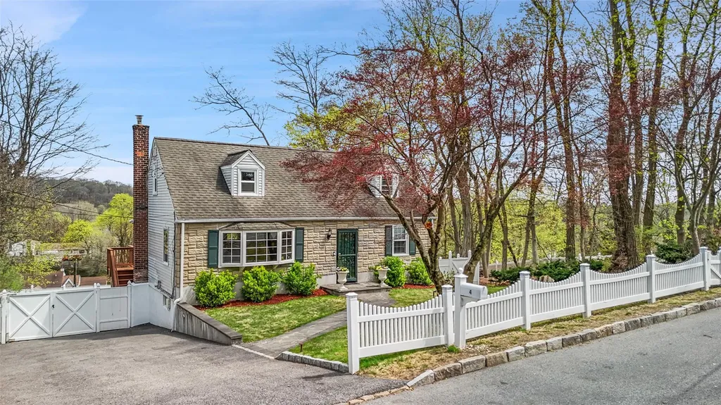 4 Perry Avenue White Plains NY 10603