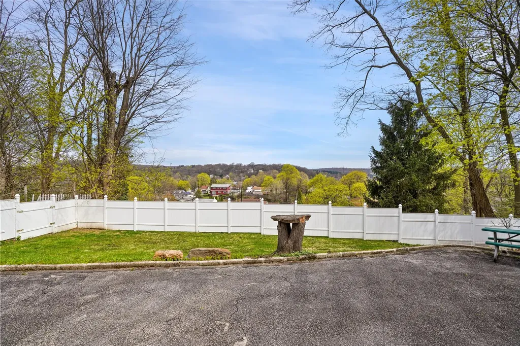 4 Perry Avenue White Plains NY 10603