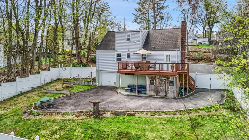 4 Perry Avenue White Plains NY 10603