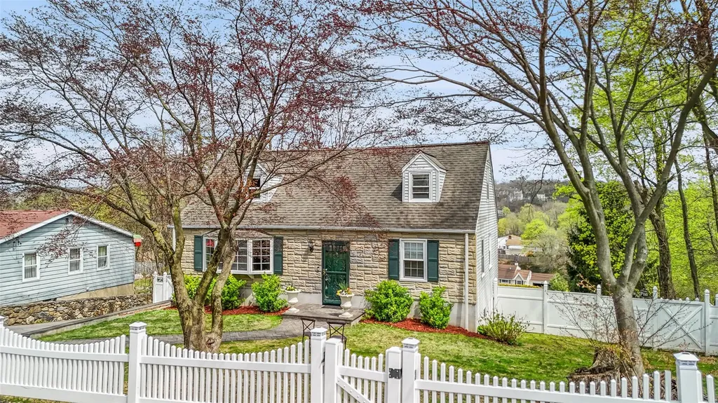 4 Perry Avenue White Plains NY 10603